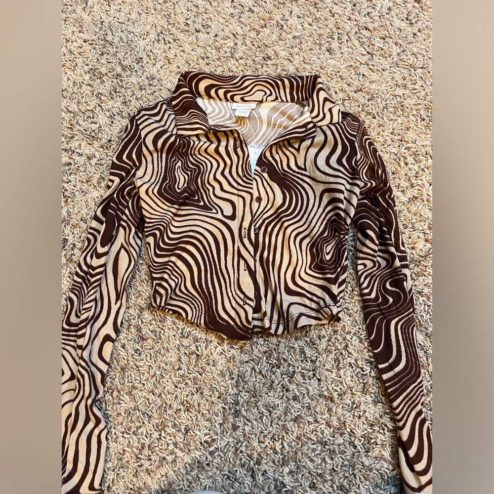 RUE 21 BUTTON DOWN LONG SLEEVE